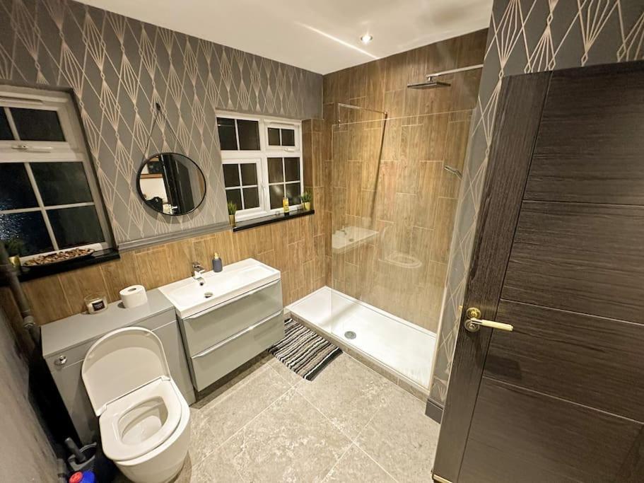 Apartment Beautiful Cosy 2 Bed Whole Flat London